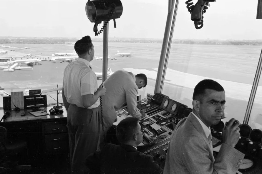 “Eles estão se aproximando de mim”: EUA perseguiram Ovnis em 1952