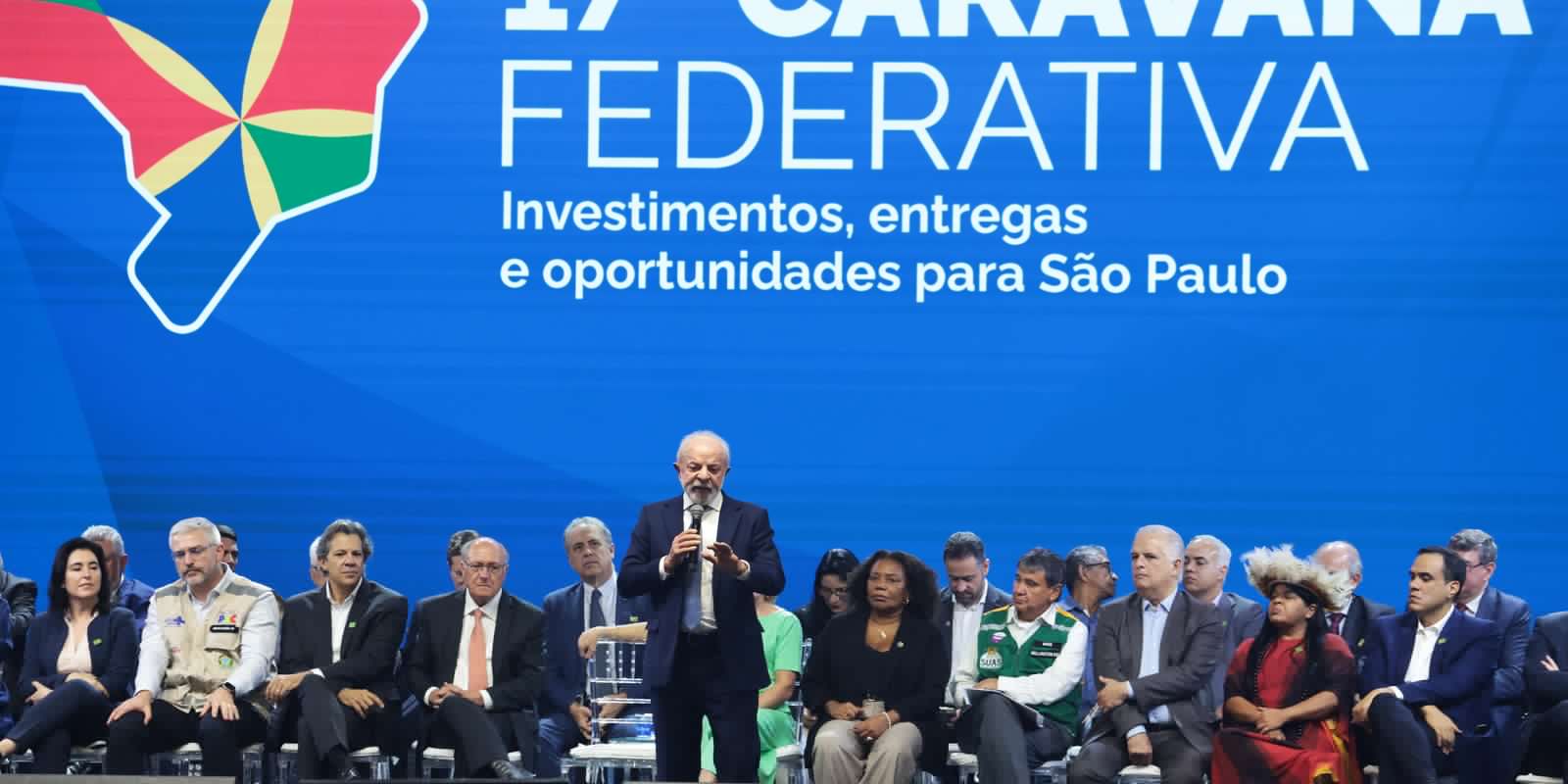 Lula questiona BC sobre corte da Selic: 