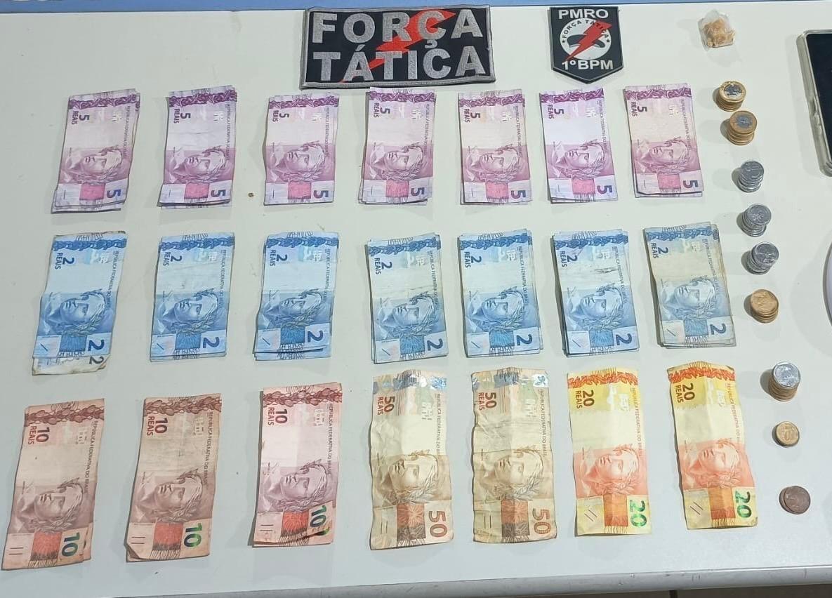 FORÇA TÁTICA PRENDE SUSPEITO POR TRÁFICO DE DROGAS