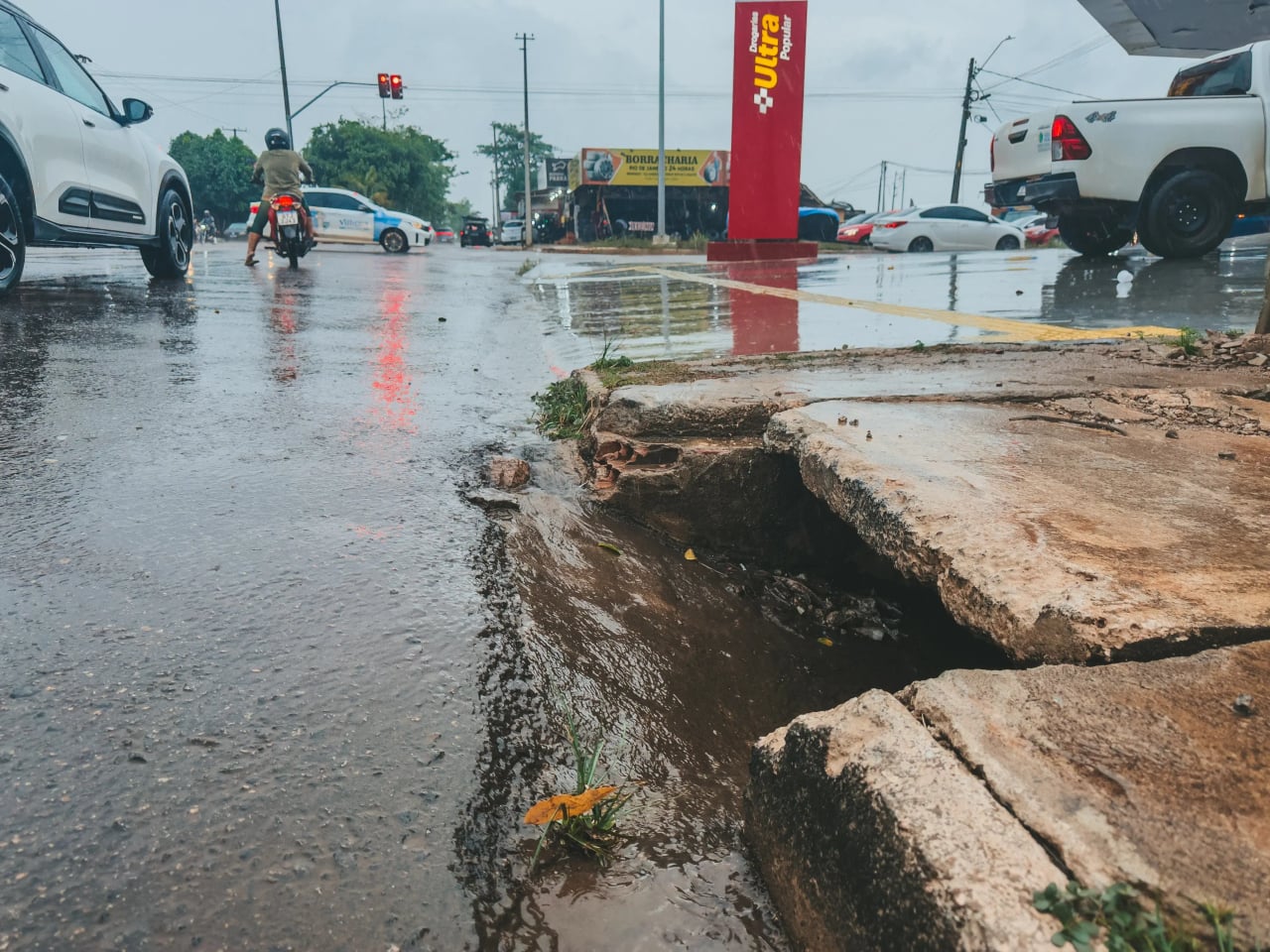 Melhoria no Escoamento de Água em Porto Velho Após Serviços de Drenagem