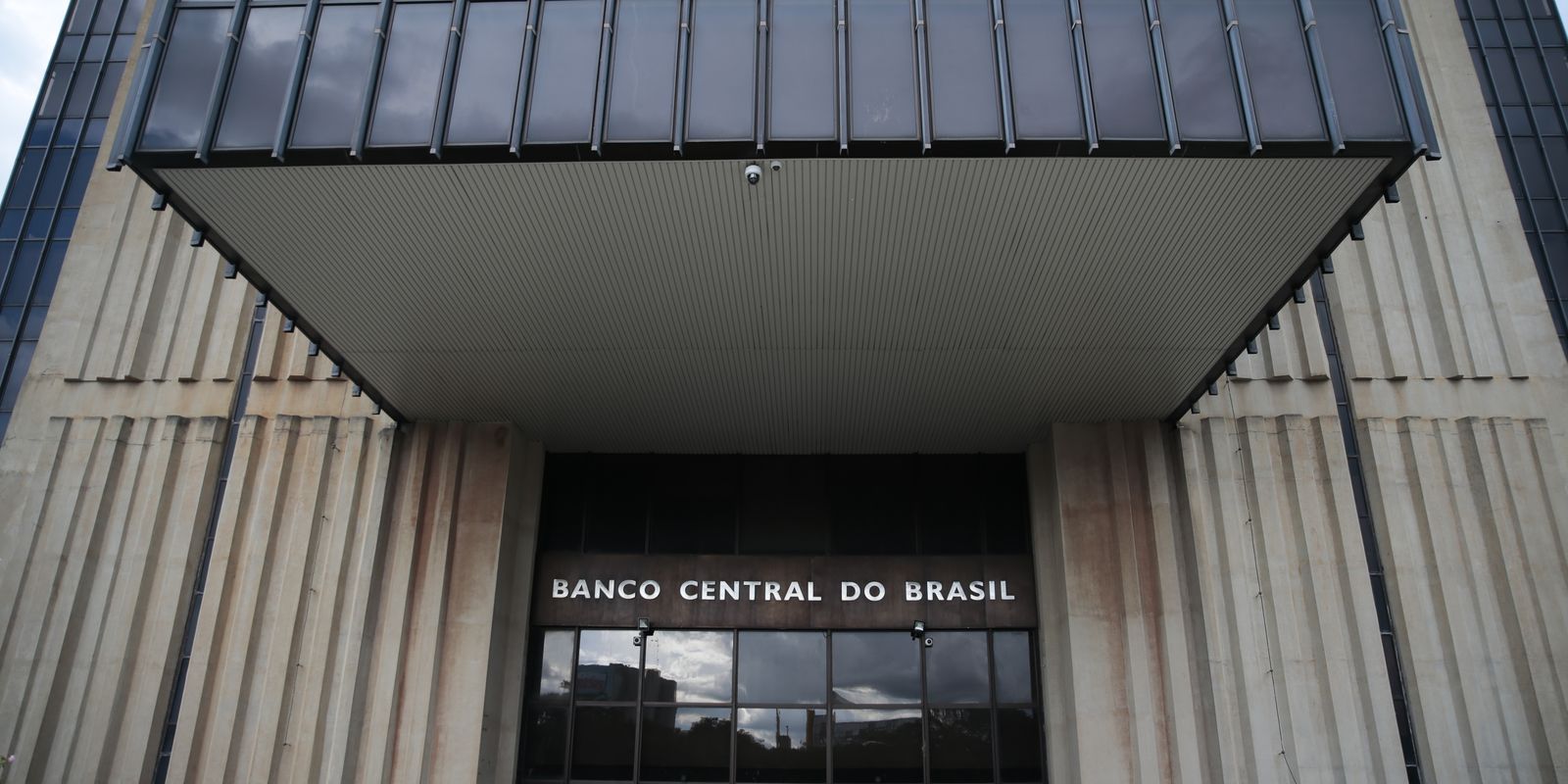 TCU aprova contas do BC de 2025 após desvincular processo do Master