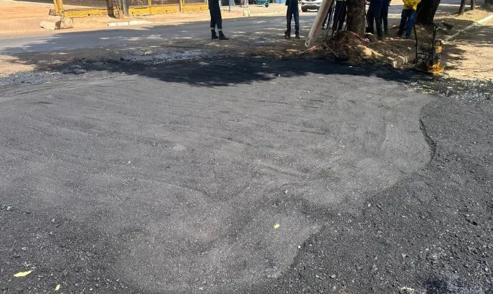 Seis ruas do bairro Cohab recebem tapa-buracos