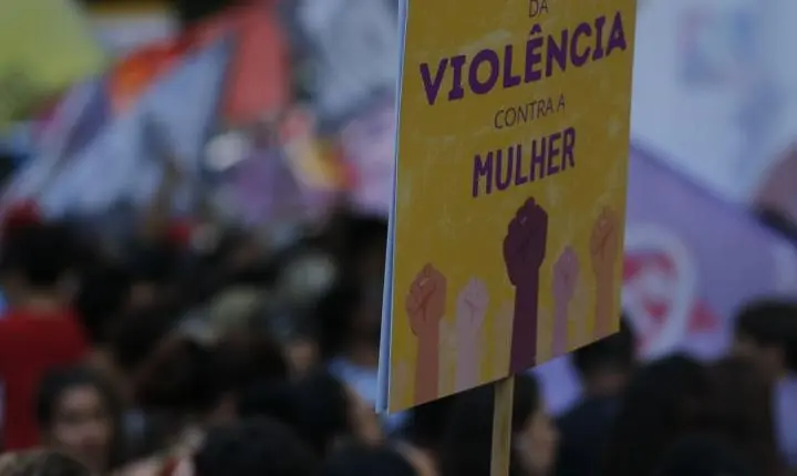 Violência contra a mulher: 7,5 mil agentes serão capacitados